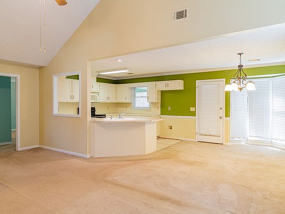 4th image of 4056 Sealy Ln