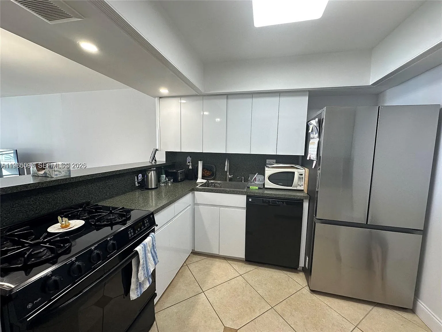 Parker Plaza Condo Estate — Photo 2