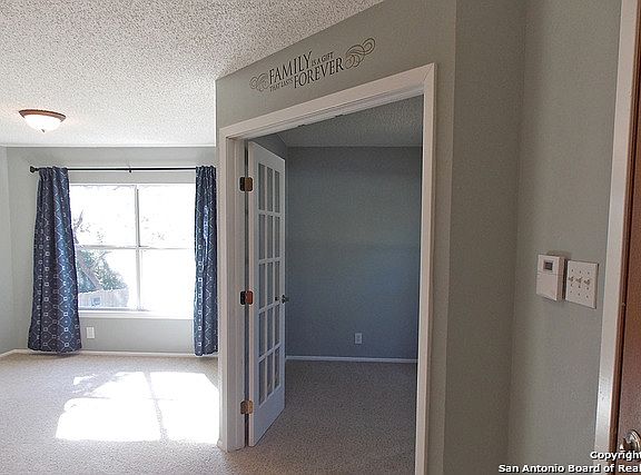 3rd image of 1722 Rob Roy Ln