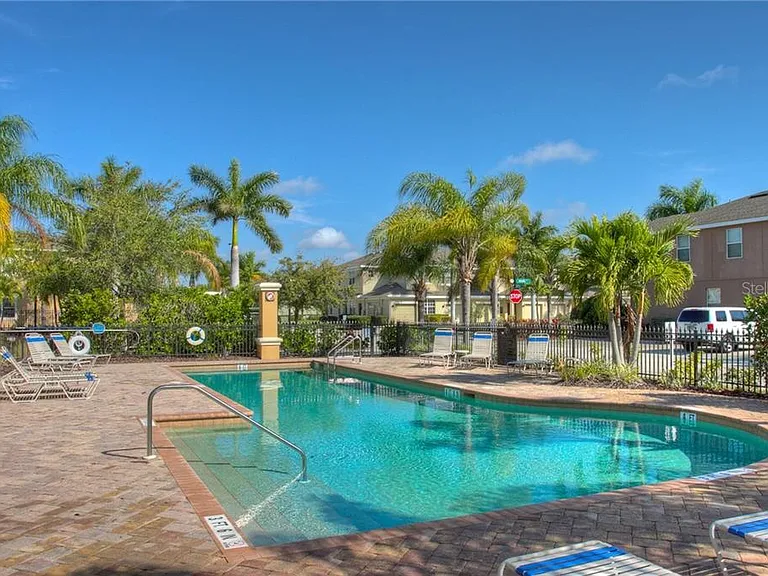 8525 Karpeal Dr — Photo 24