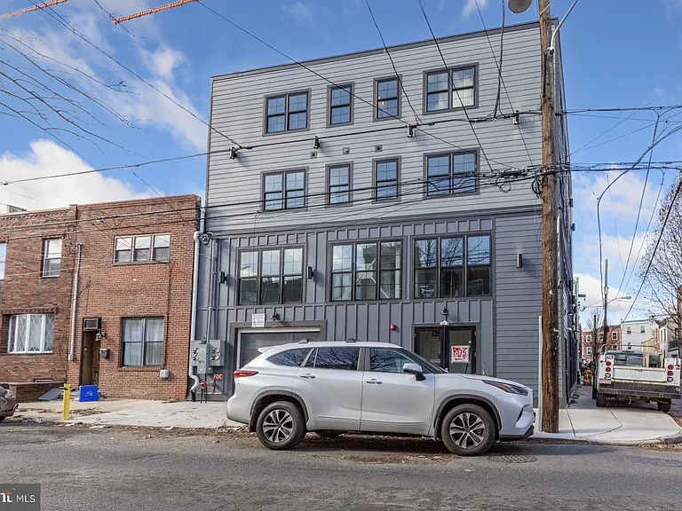 1116 S 7th St #2 — Photo 33