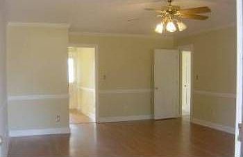 4th image of 403 Arbor Dr