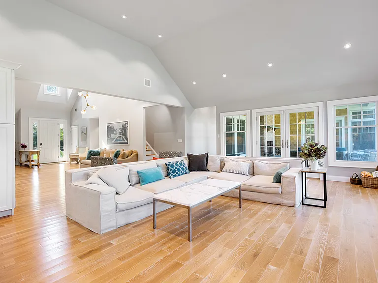 61 Skimhampton Rd — Photo 5