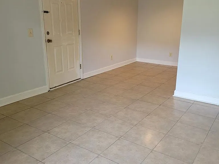 1215 Old Manor Rd — Photo 11