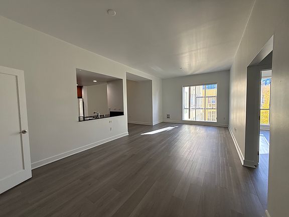 4th image of 585 9th St Unit 626