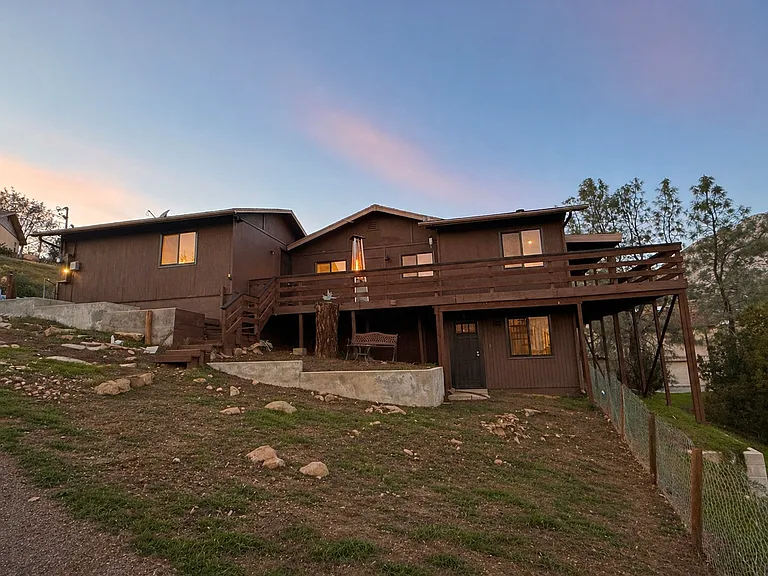 51 Lakeair Dr — Photo 5