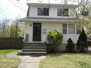 74 Carnation St, Bergenfield, NJ 07621