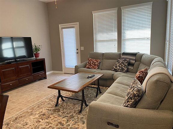 4th image of 5223 Monarch Belle Ln