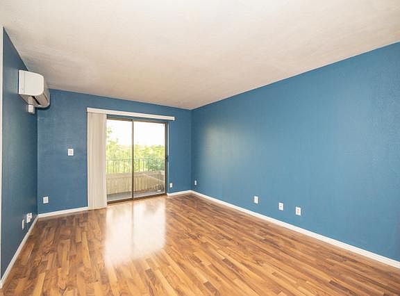 5th image of 339 E 600 S APT 1409