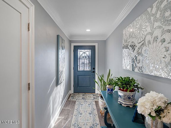 5th image of 9 Saint Francois Court