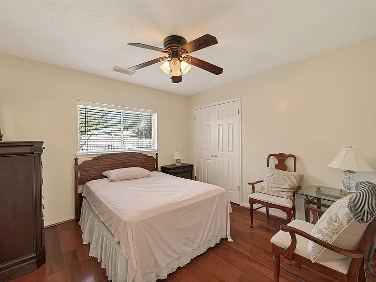 8203 Paddington Place Dr — Photo 16
