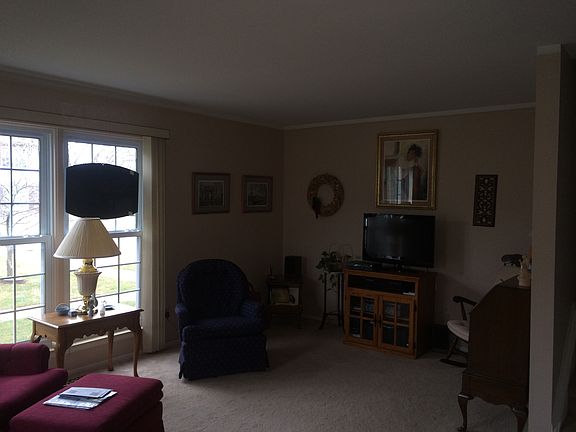 3rd image of 36519 Park Place Dr