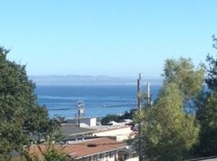 599 Irving Ave APT 2, Monterey, CA 93940
