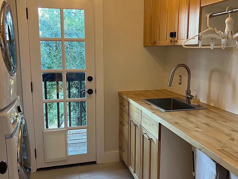 Lower level laundry room (bottom of stairs) Lower level laundry room (bottom of stairs)
