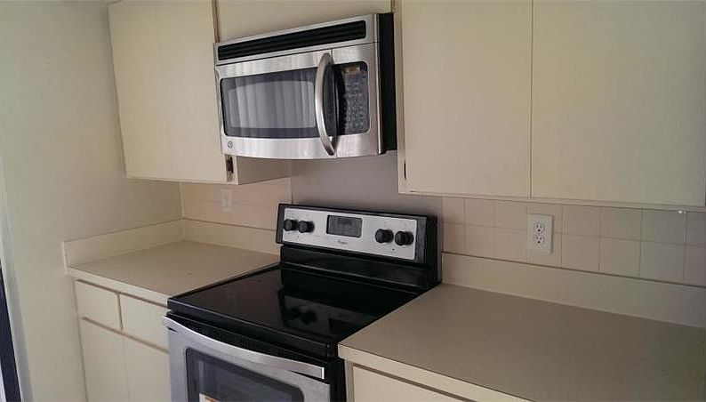 2nd image of 853 Blue Ridge Cir