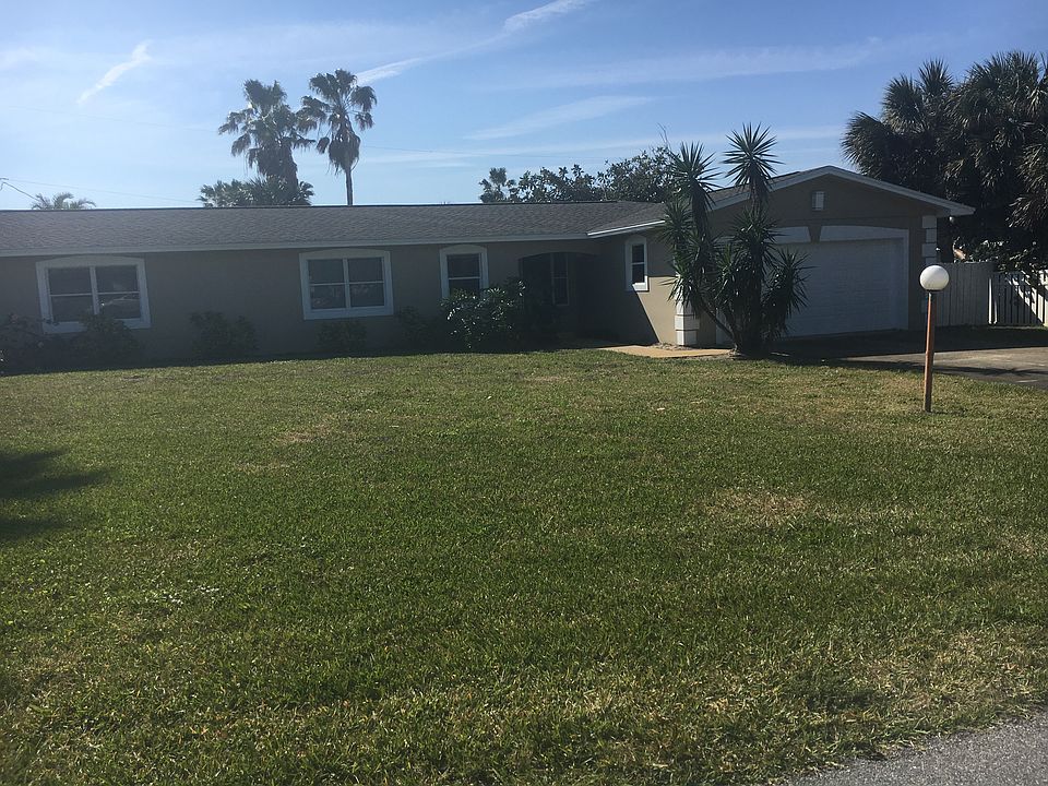 1st image of 135 Sea Crest Dr
