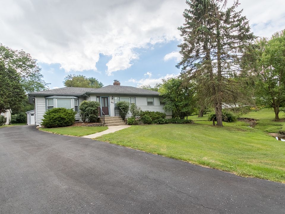 1st image of 4011 Downers Dr