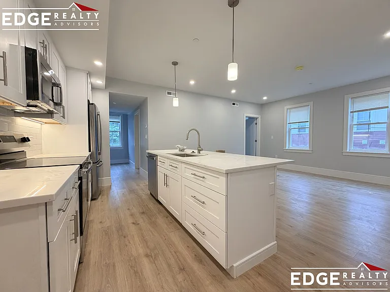 124 Kenrick St #5A — Photo 2