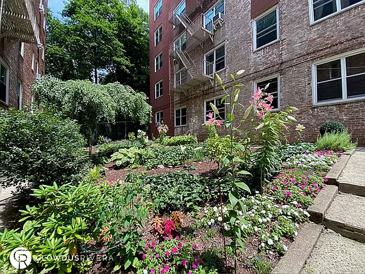 Sold by Cooper & Cooper Real Estate | media 27
