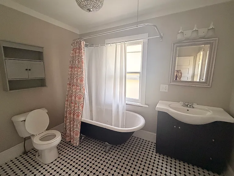 121 Machen St — Photo 22