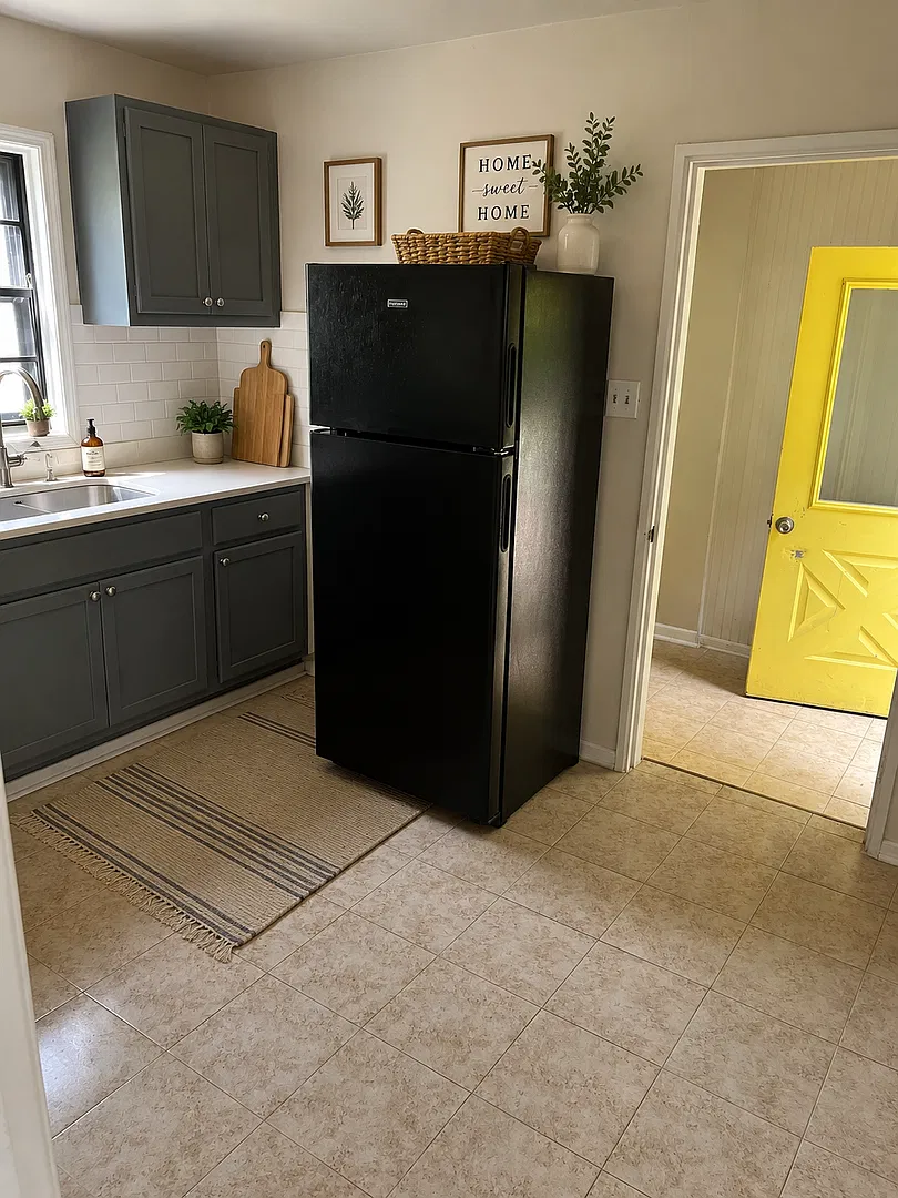 Cozy 2BR/1BA Home with Fireplace & Spacious Living Area — Photo 3