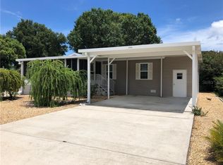 2745 Vindale Rd, Tavares, FL 32778