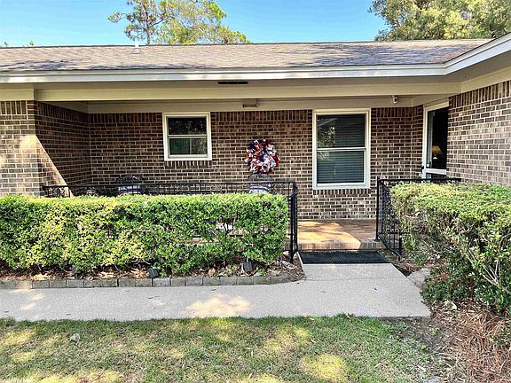 3rd image of 9204 Woodland Dr