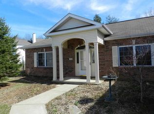 739 E Winslow Farm Dr, Bloomington, IN 47401