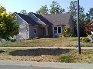 96 Avery Park Ln, Rochester, NY 14612