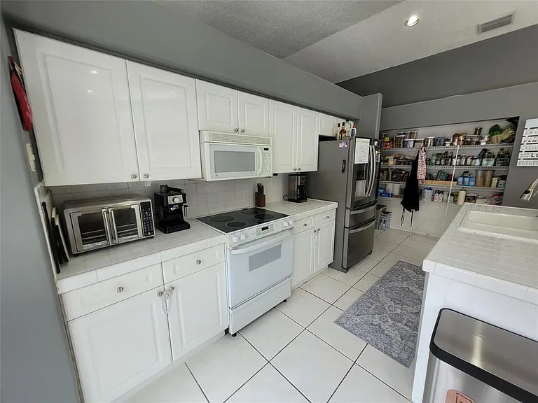 6416 Barton Creek Cir — Photo 3