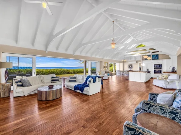210 S Hauoli St, Wailuku, HI 96793