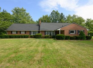 715 Highland Park Dr, Akron, OH 44319