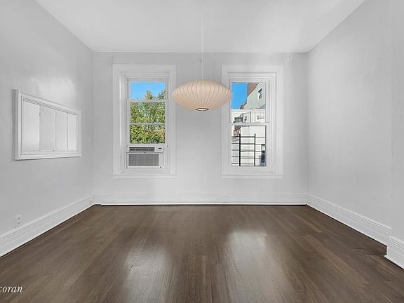 3rd image of 21 E 81st St Penthouse 56