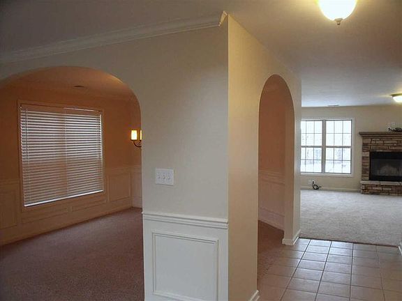 4th image of 1141 Stonecrop Dr