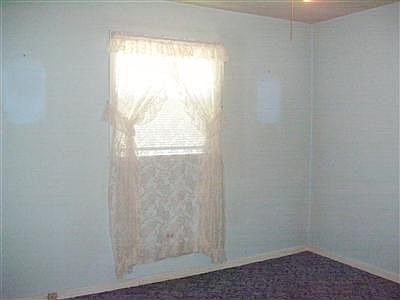 5th image of 412 Livingston Ave