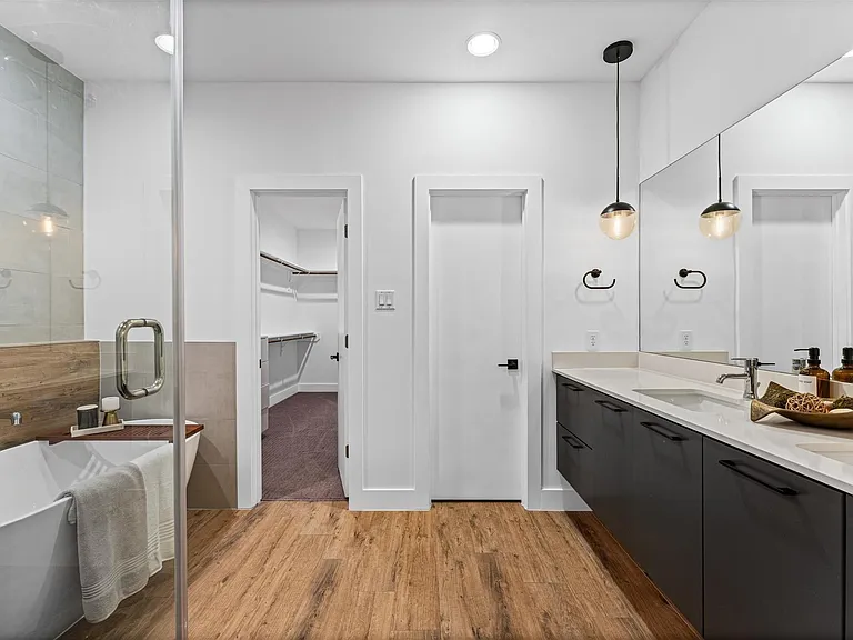 1404 Bailey St — Photo 16