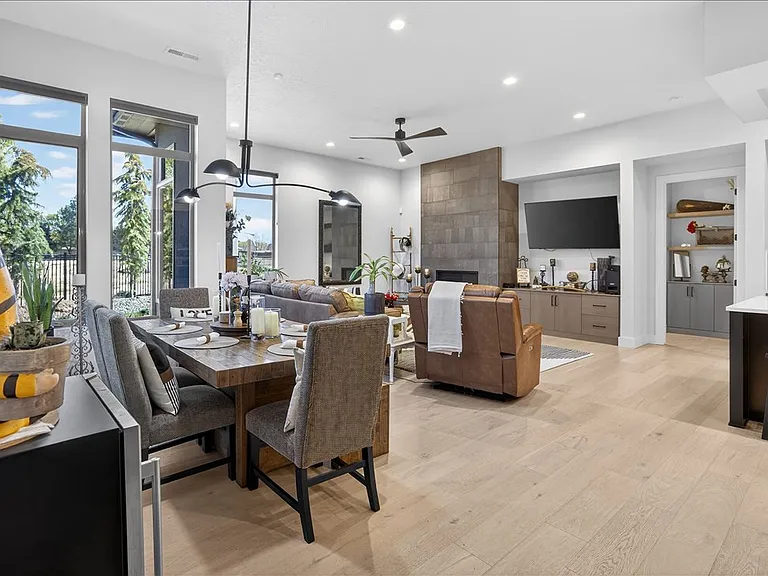 4718 E Goldstone Dr — Photo 12