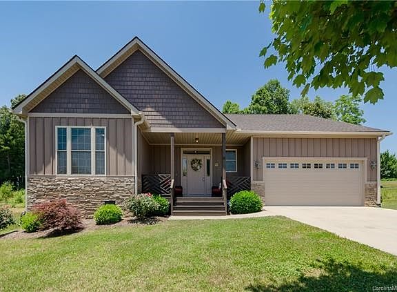 Classic Arts and Crafts Design - Shingle, Stone and Board/Batten