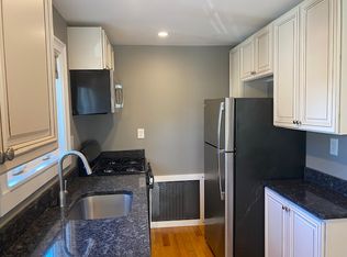 82 Pickering St, Needham, MA 02492