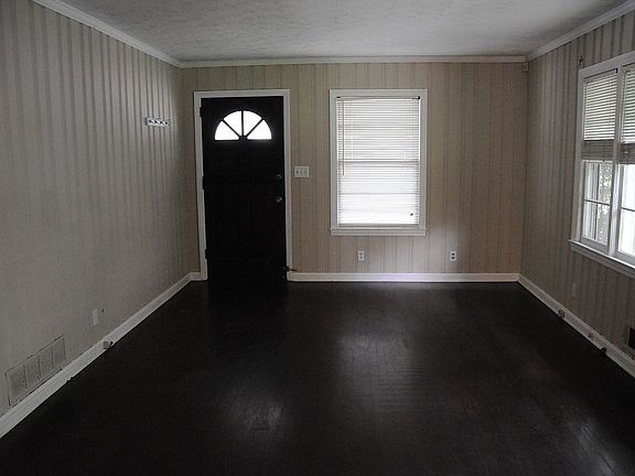 2nd image of 1405 Belmont Ave SE