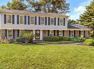 1135 W Chatham Dr, Palatine, IL