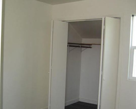 4th image of 644 2nd Ave S
