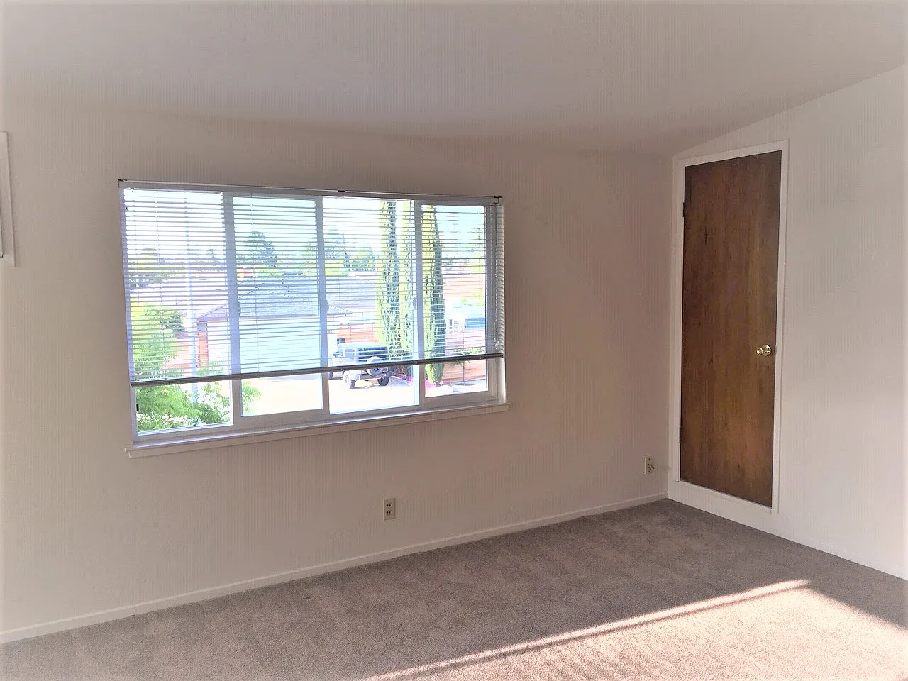 2 bed, 900 sqft, $2,450 — Photo 2
