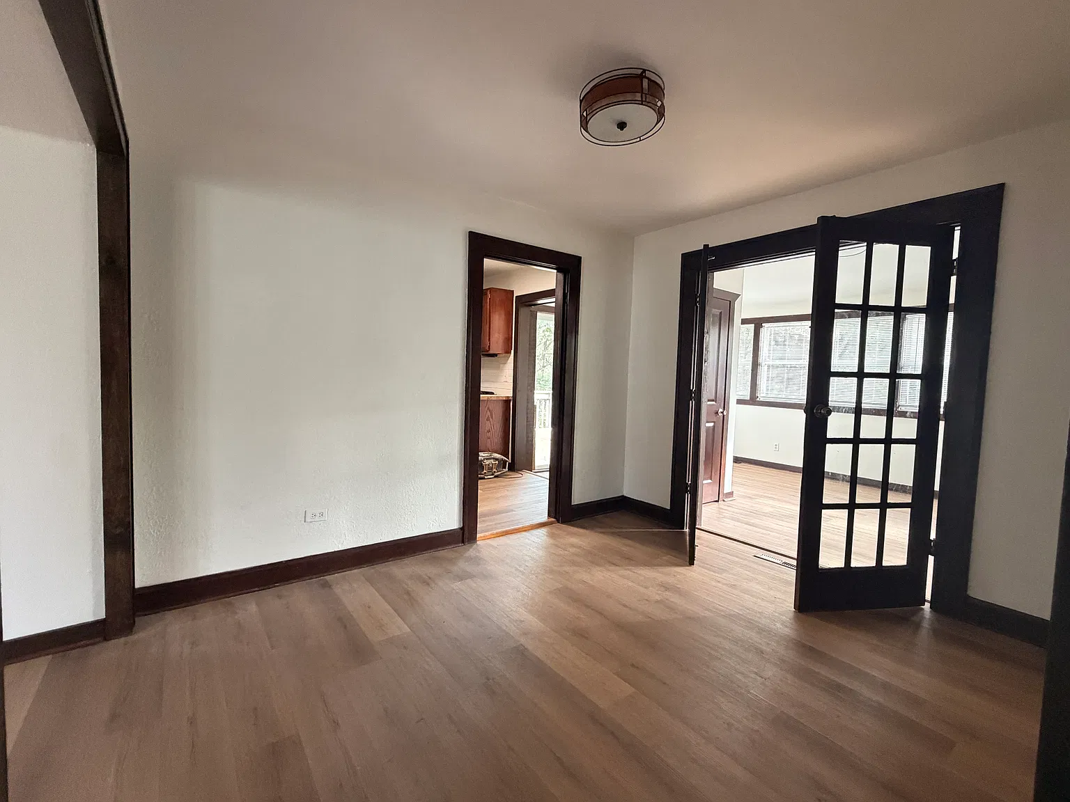 2 bed, 1000 sqft, $1,950 — Photo 3