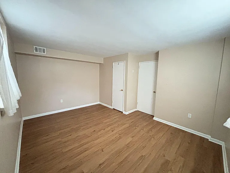 200 W Evergreen Ave #1B — Photo 10