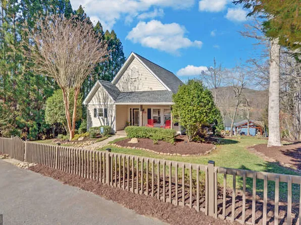 2369 Herman Drake Rd, Young Harris, GA 30582