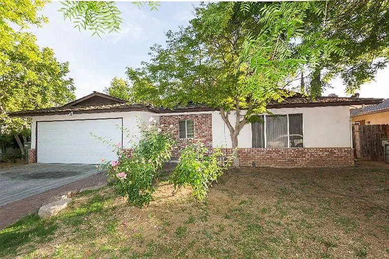 5347 N Santa Fe Ave photo 1