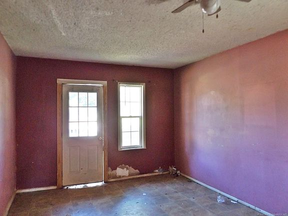 4th image of 1609 Linda Ln