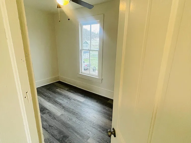 115 N Ray St — Photo 16