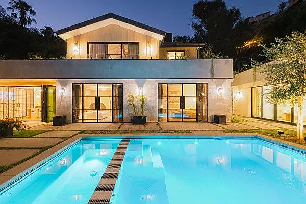 1912 Laurel Canyon Blvd